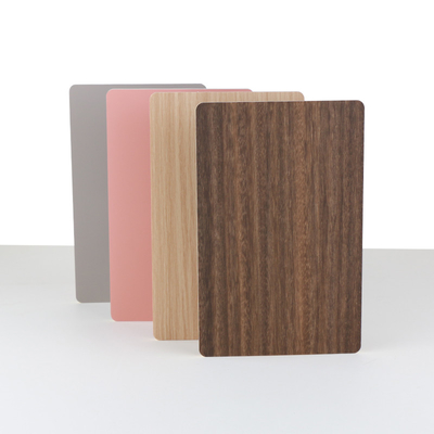 Qualité Preuve en bois de moule de panneaux de mur de grain de Crystal Bamboo Charcoal Wood Veneer de carbone Usine
