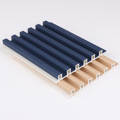 Qualité Conseils composés de plastique en bois cannelés de Decking de PVC 8mm Usine