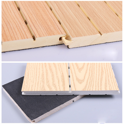 Qualité OEM insonorisant composé de plastique en bois imperméable de panneaux de WPC Usine